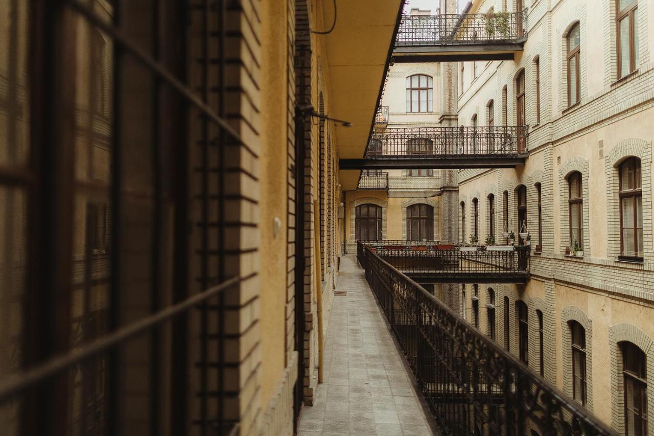 Jozsef63 Apartment Будапеща Екстериор снимка